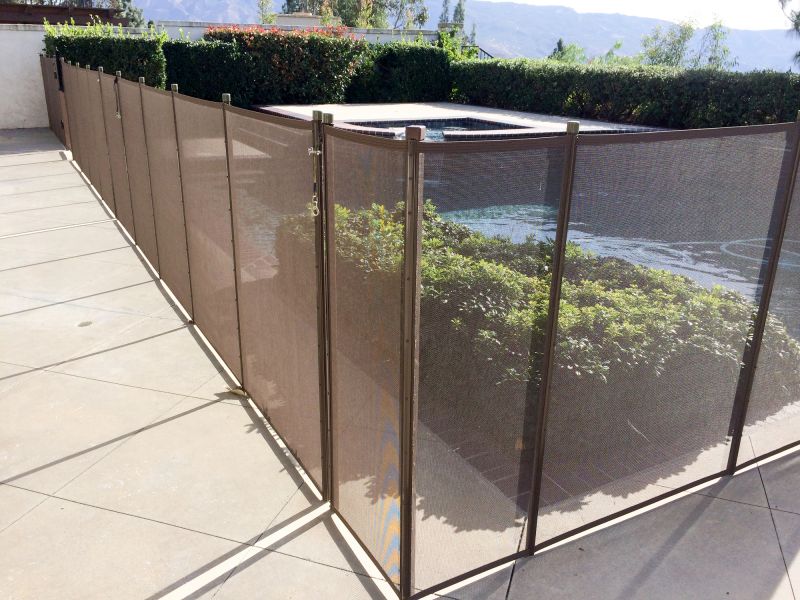 Child-safe Mesh Pool Fence